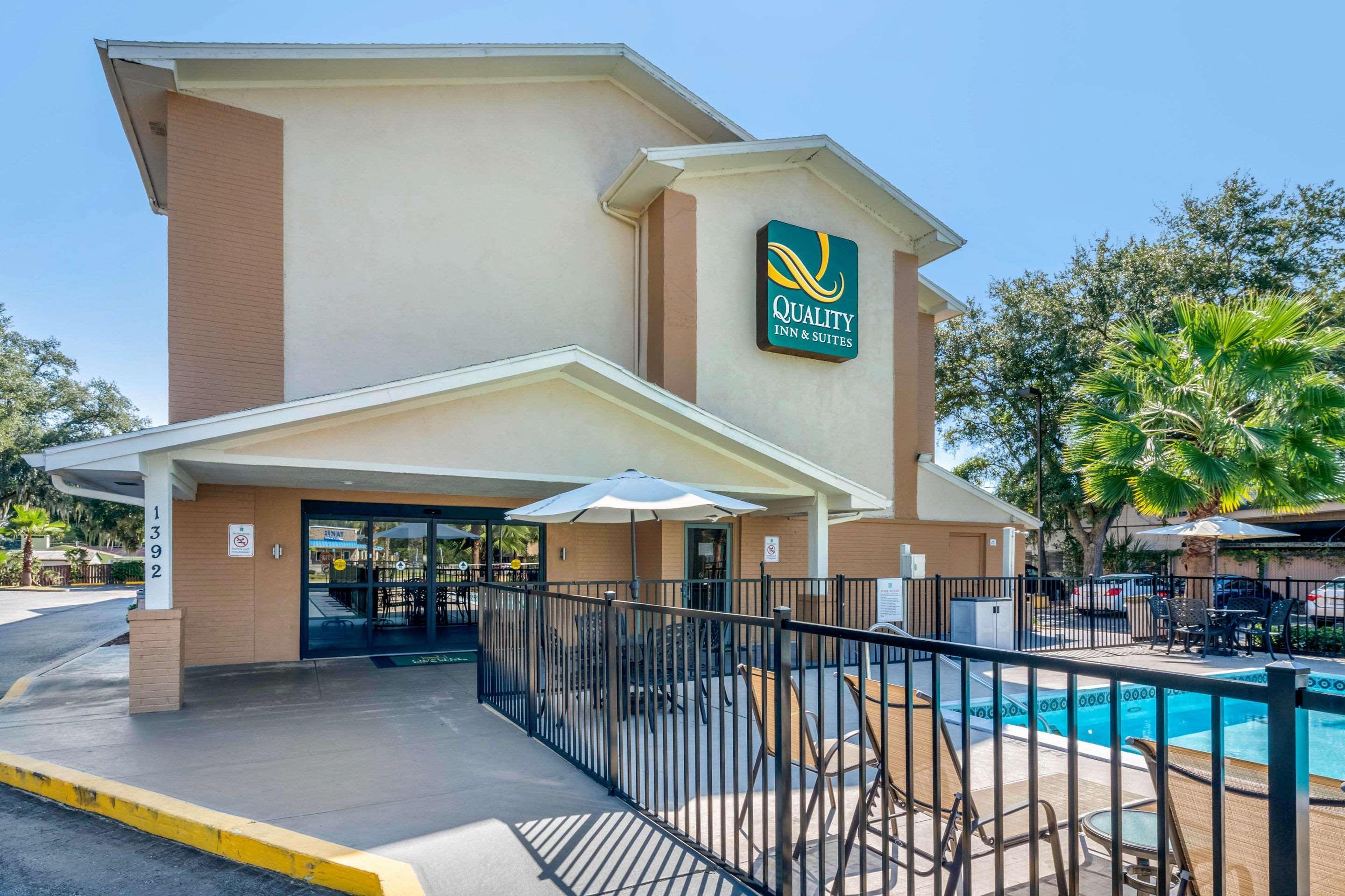 Quality Inn & Suites Leesburg Chain Of Lakes Экстерьер фото